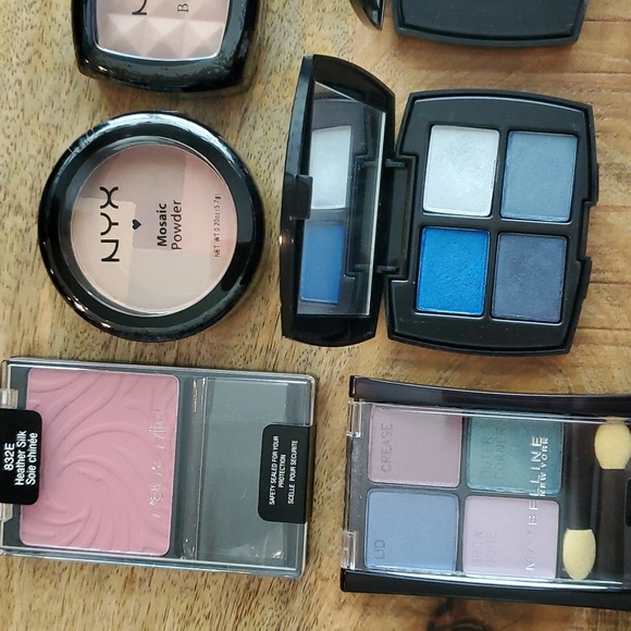 Make-up bundle for eyes and cheeks - Picture 2 of 6